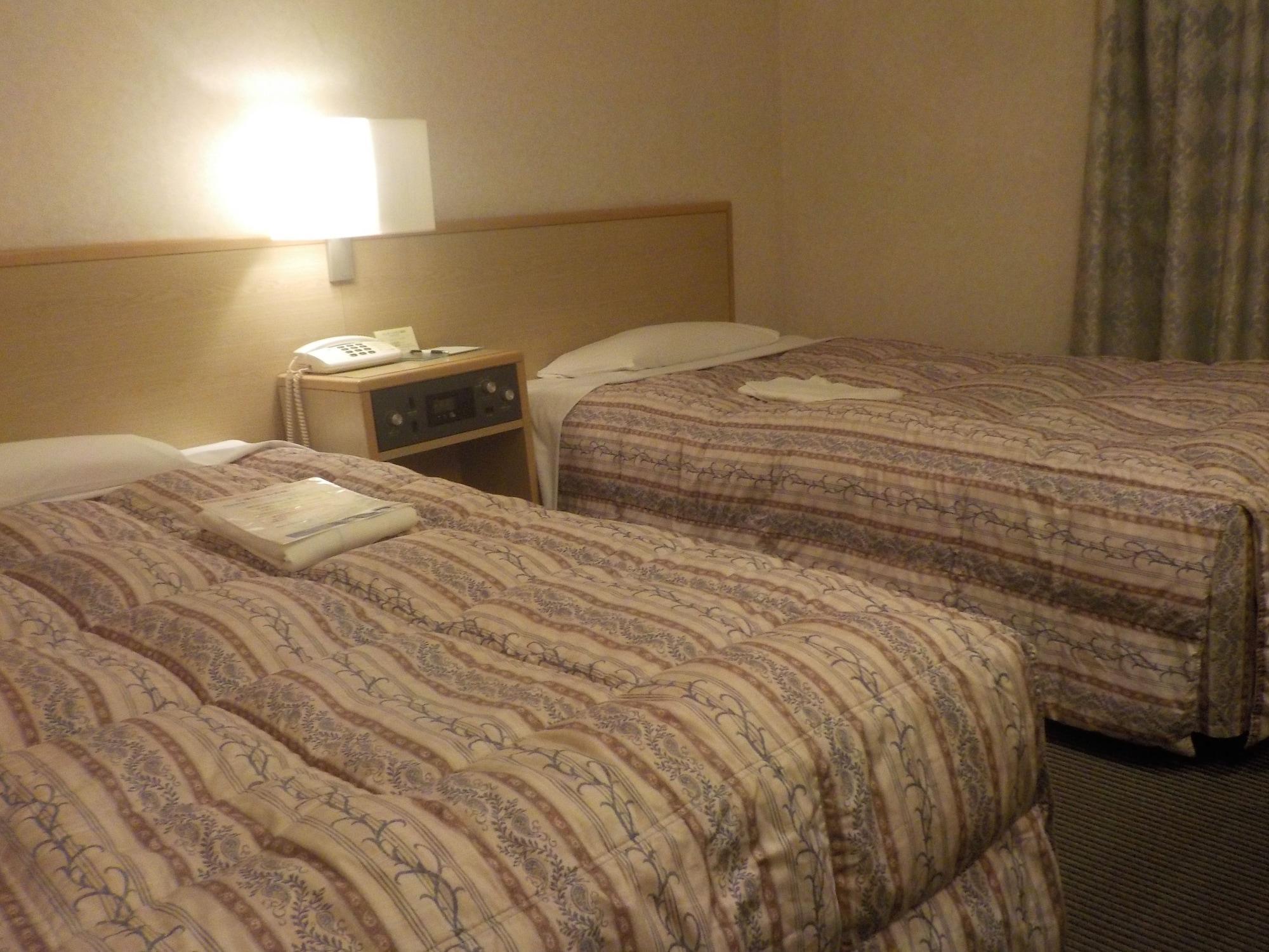 Hotel Crown Hills Kokura Китакюсю Экстерьер фото