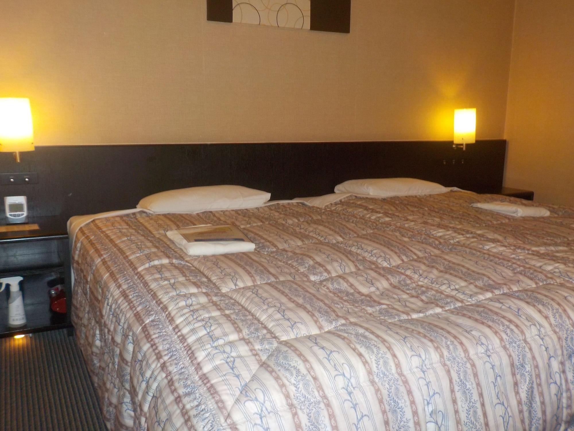 Hotel Crown Hills Kokura Китакюсю Экстерьер фото